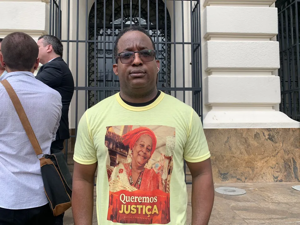 Imagem ilustrativa da imagem Dor, ameaças e luta: veja como seguiu filho após morte de Mãe Bernadete