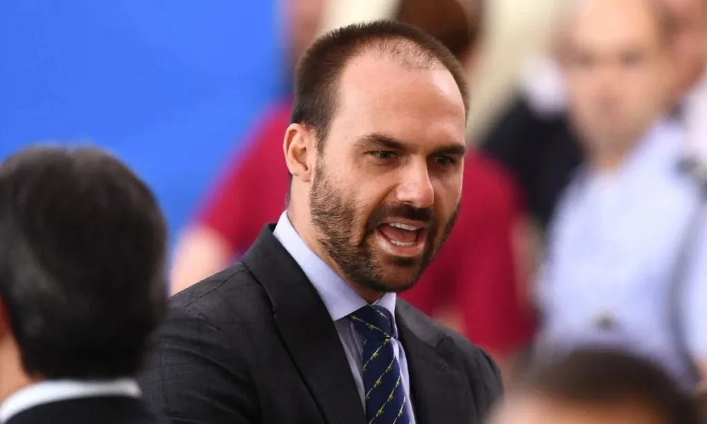 Imagem ilustrativa da imagem Eduardo Bolsonaro fala em denunciar eleições brasileiras aos EUA