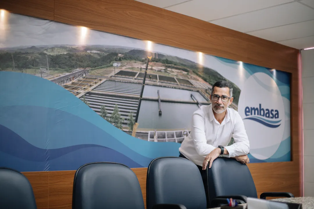 Gildeone Almeida, presidente da Embasa