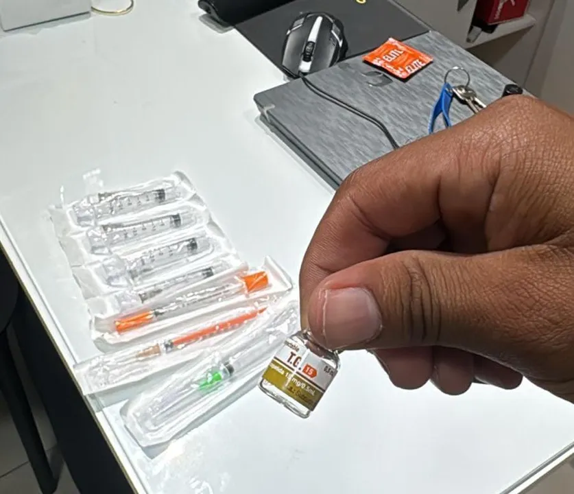 Enfermeiro é preso por vender substâncias emagrecedoras via redes sociais