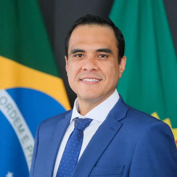 Imagem ilustrativa da imagem Entrevista exclusiva: Ministro do Turismo detalha injeção milionária de crédito para o turismo baiano