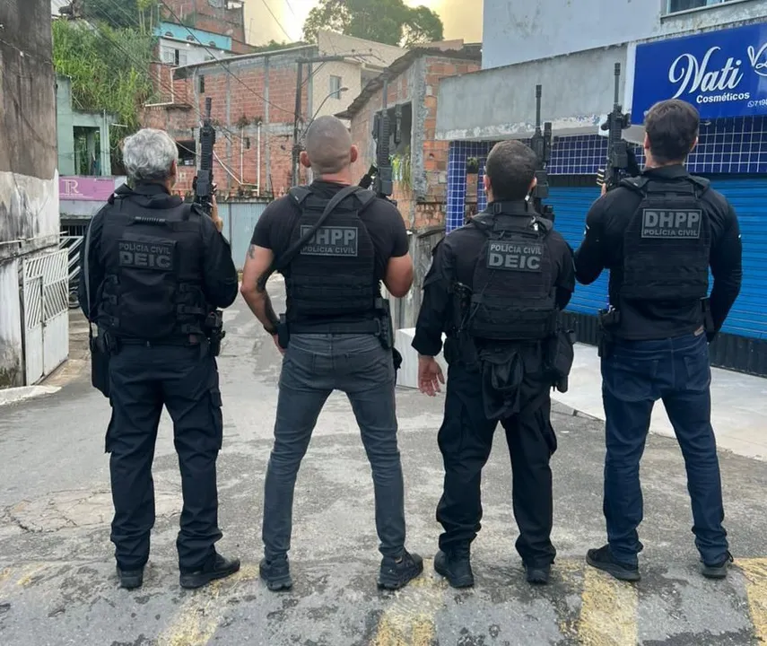 Imagem ilustrativa da imagem Envolvidos em sequestro em shopping de Salvador são mortos em operação