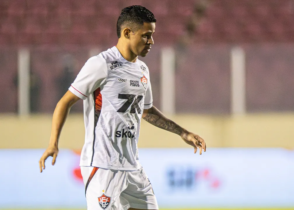 Erick, atacante do Vitória