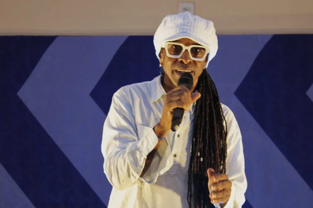 Espetáculo ORÍ 7 encena poesias de Ednaldo Muniz