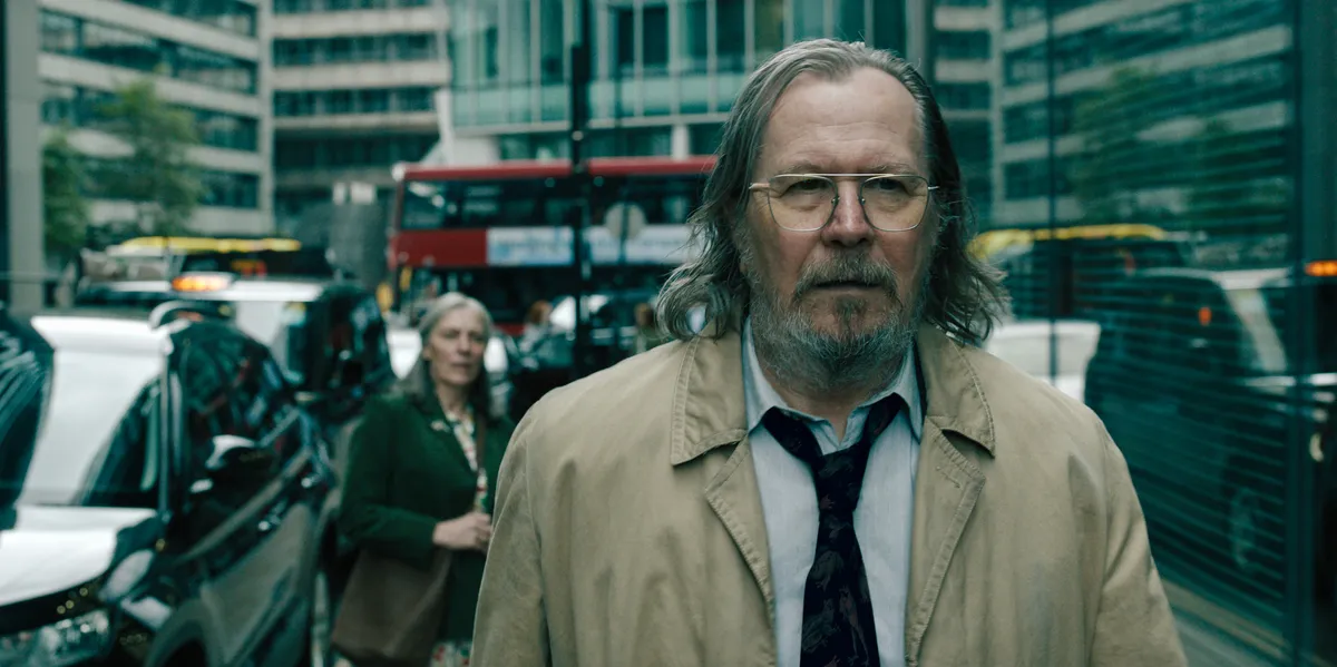 Gary Oldman estrela a melhor série de espionagem da TV