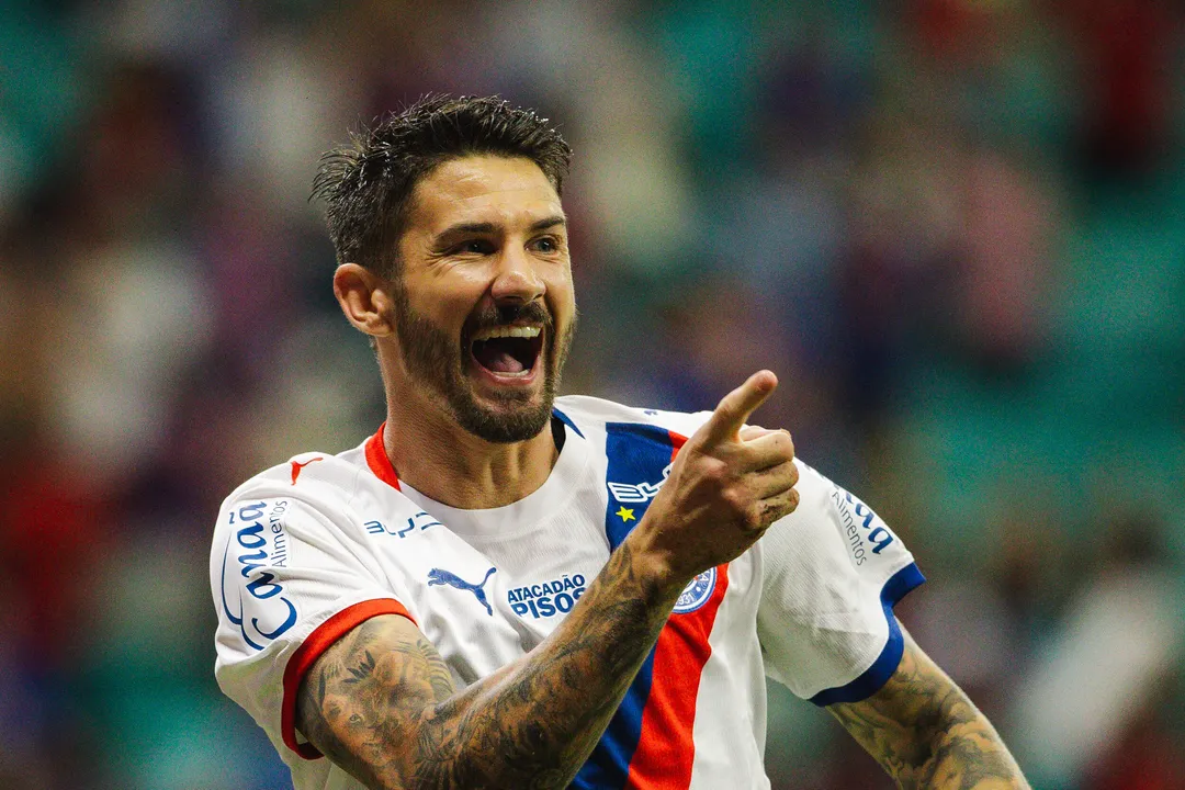 Everaldo comemorando gol pelo Bahia