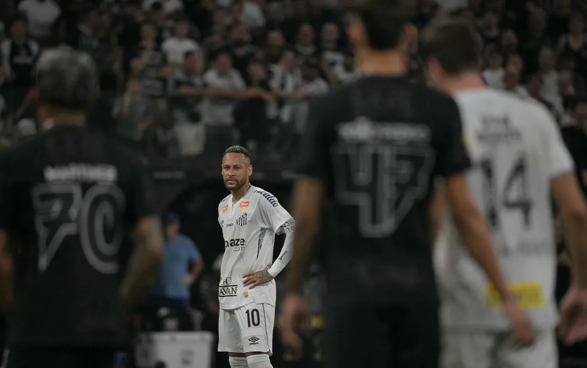 Neymar passou a jogar mais próximo do gol no Santos