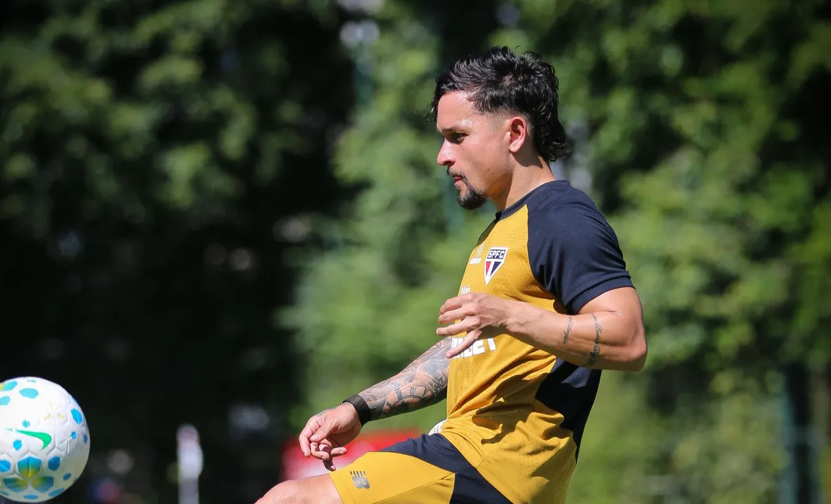 Artur em treinamento pelo São Paulo