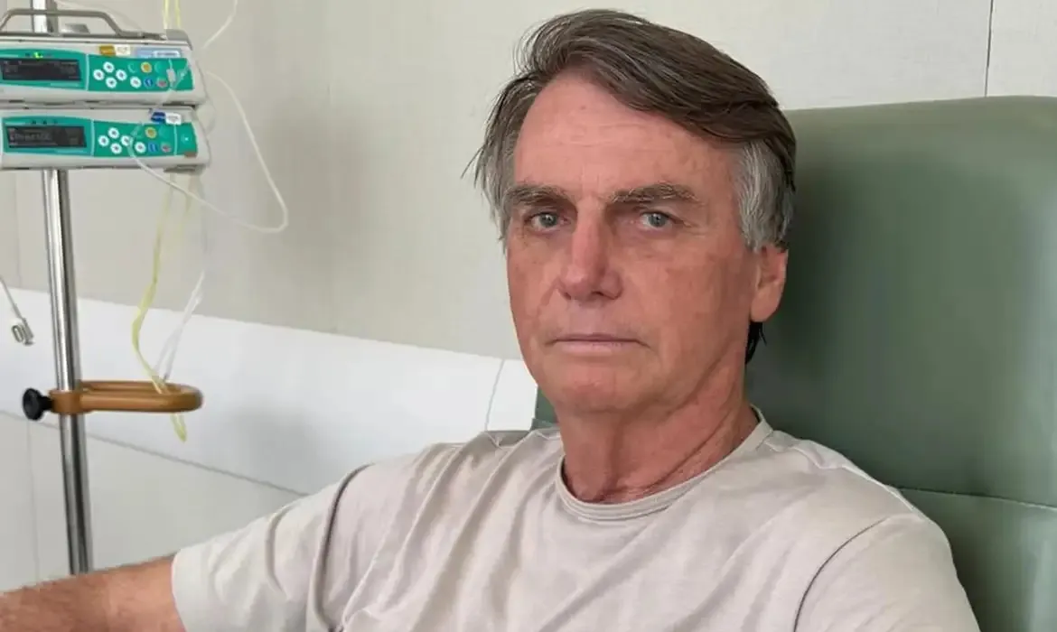 Bolsonaro foi hospitalizado na sexta-feira, 13