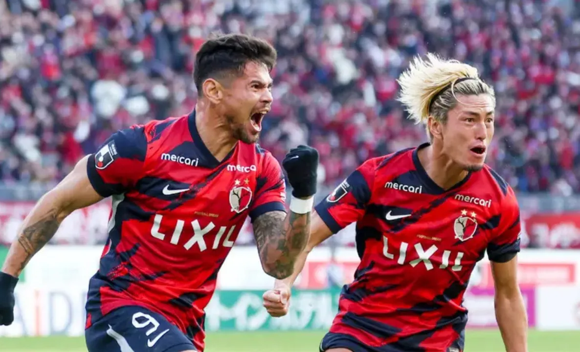 Imagem ilustrativa da imagem Ex-Vitória vive fase artilheira e chega a quase 100 gols no Japão