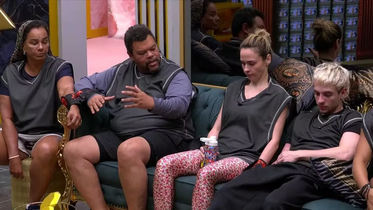 Babu armou um plano para causar a expulsão da jornalista