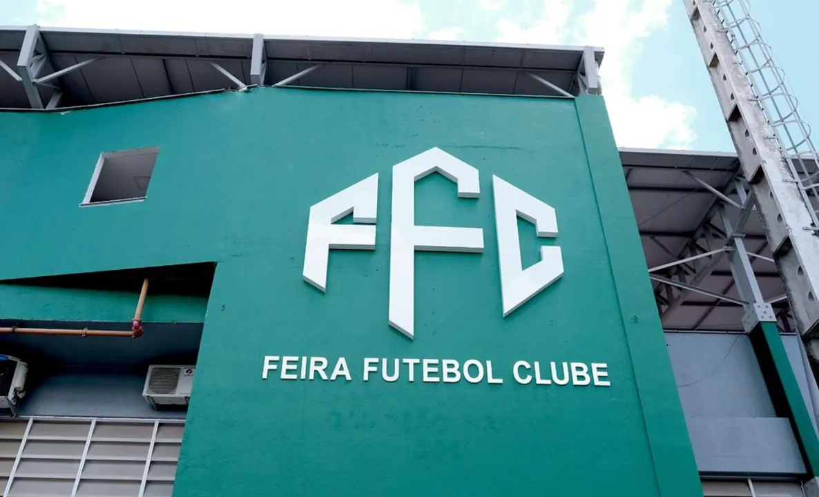 Arena Cajueiro agora tem as cores do Feira FC