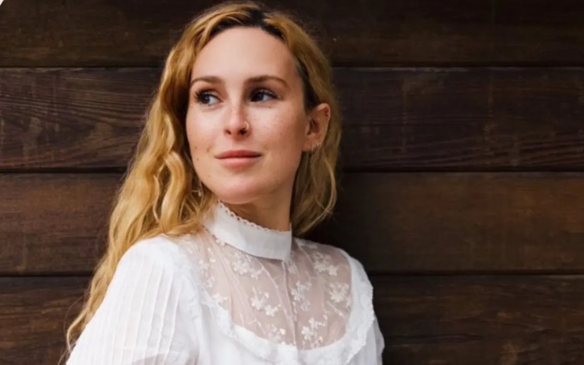 A jovem confessou que cuida da filha sozinha