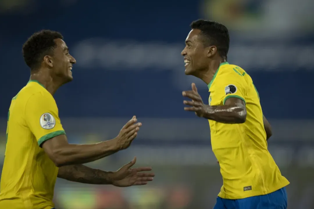 Flamengo tenta evitar desfalques e pede adiamento de jogo