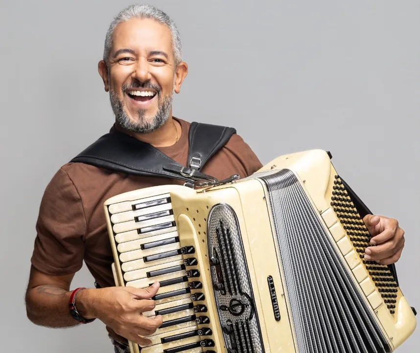 O cantor e sanfoneiro Jó Miranda