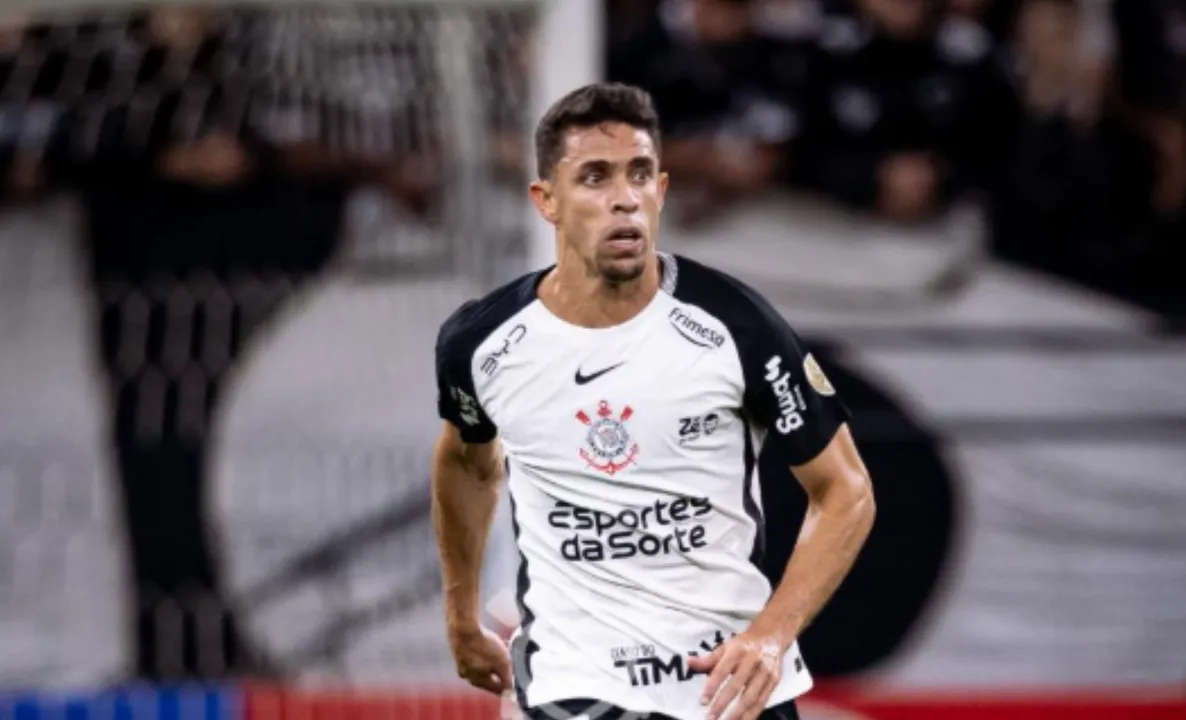 Gabriel Paulista em campo pelo Corinthians