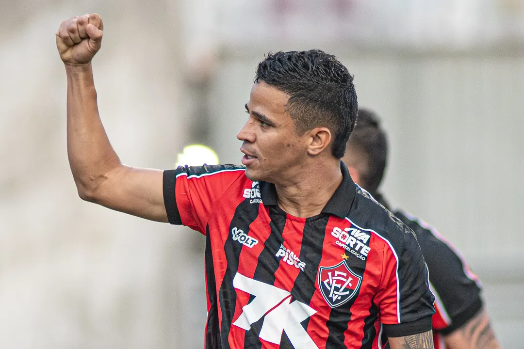 Erick, atacante do Vitória