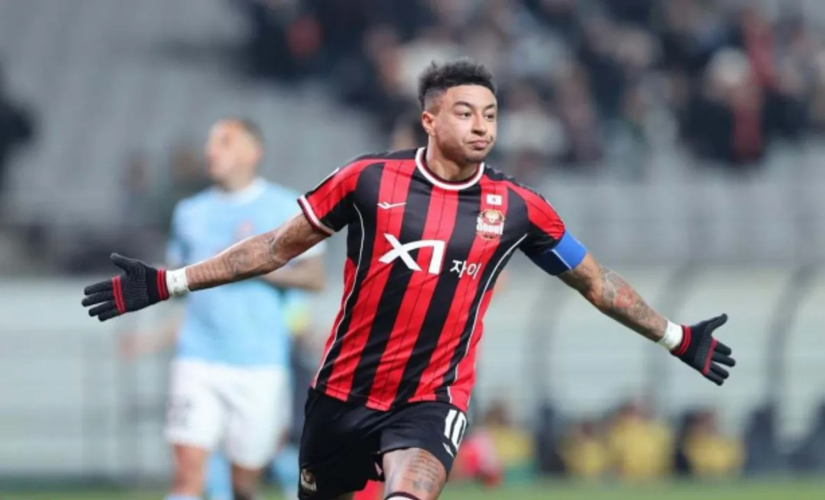 Jesse Lingard em campo pelo Seoul