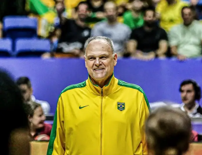 Oscar enfrentava há anos um câncer cerebral