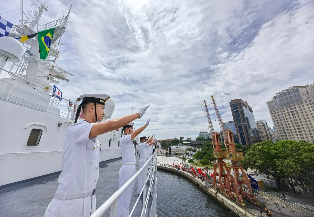 Návio é um dos mais modernos da Marinha da China