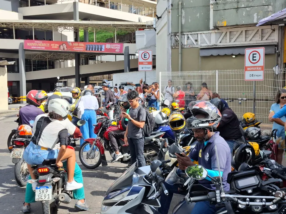 Mototaxistas faturam alto durante greve de ônibus em Salvador