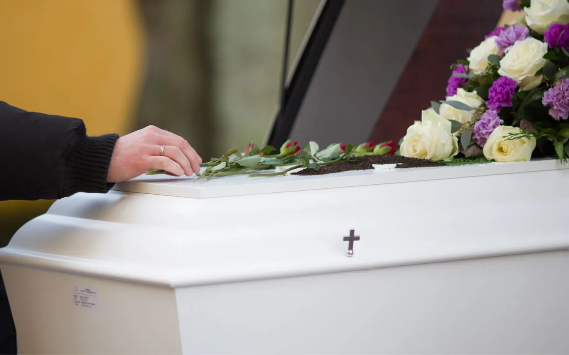 Os caixões tradicionais não possuem estampas