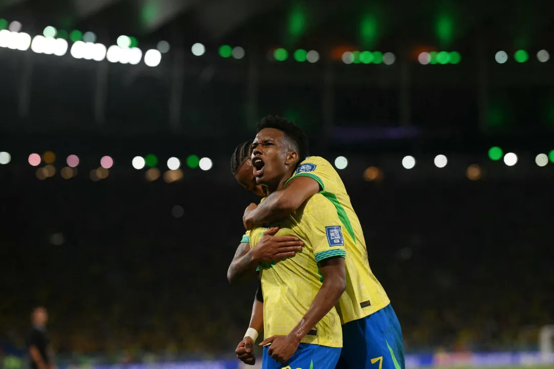 Estevão comemorando gol pela Seleção Brasileira