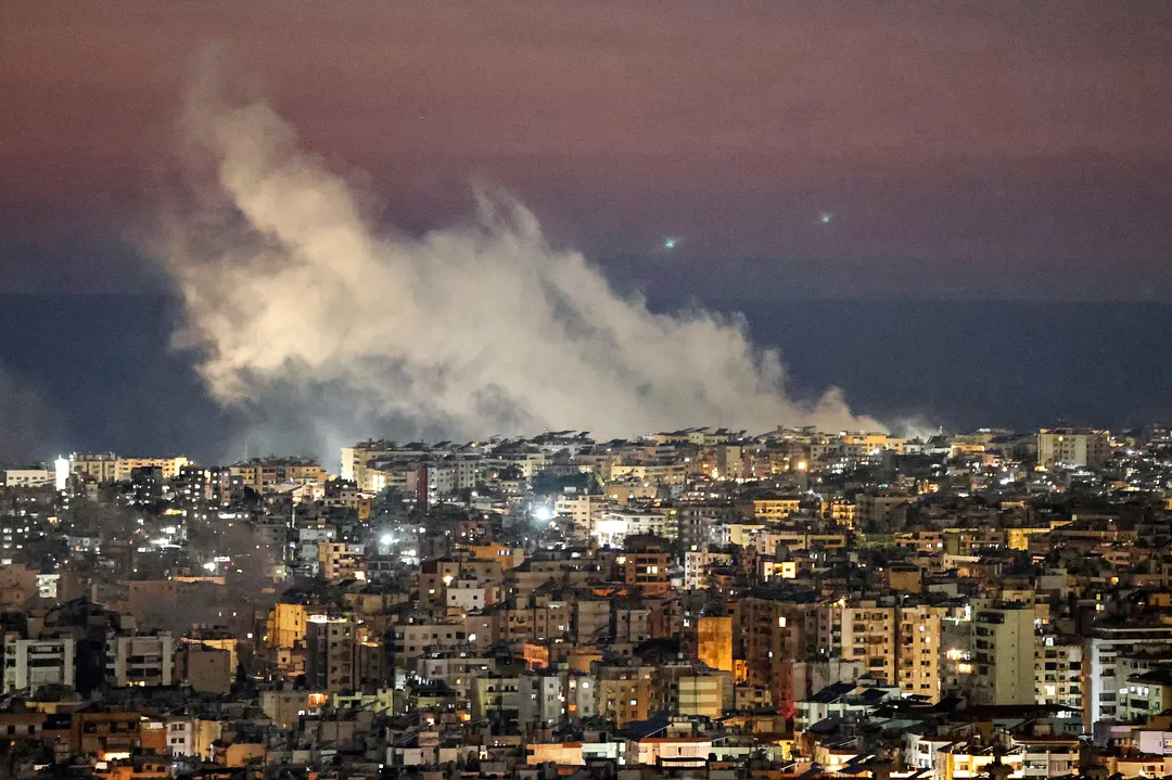 Os Estados Unidos e Israel iniciaram no sábado, 28, uma série de ataques contra o Irã