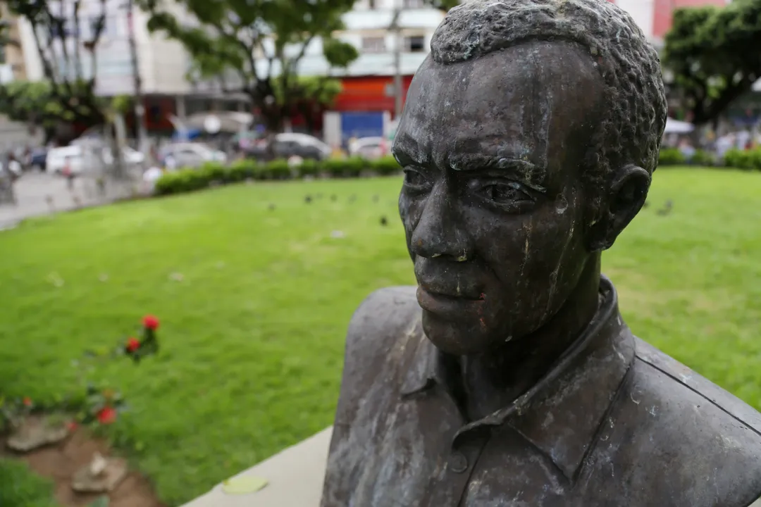 Estátua de Luís Gonzaga das Virgens, autor de panfletos que pregavam a independência da Bahia e a abolição da escravatura