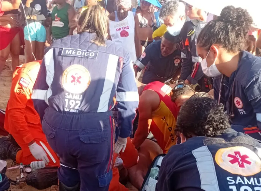 Imagem ilustrativa da imagem Idoso de 75 anos morre após se afogar na praia do Porto da Barra