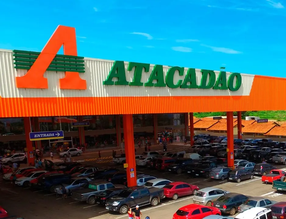 Imagem ilustrativa da imagem Imóveis do Atacadão são vendidos por R$ 1 bilhão no Brasil; saiba o que muda