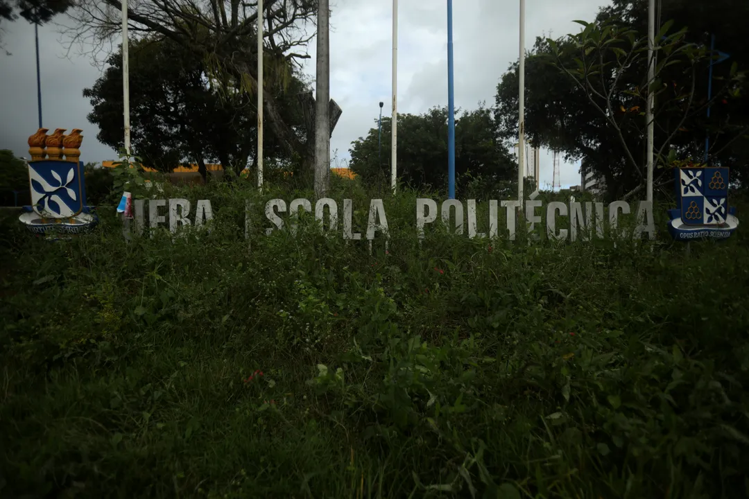 Abandono na Ufba. Escola de Politecnica na Federação