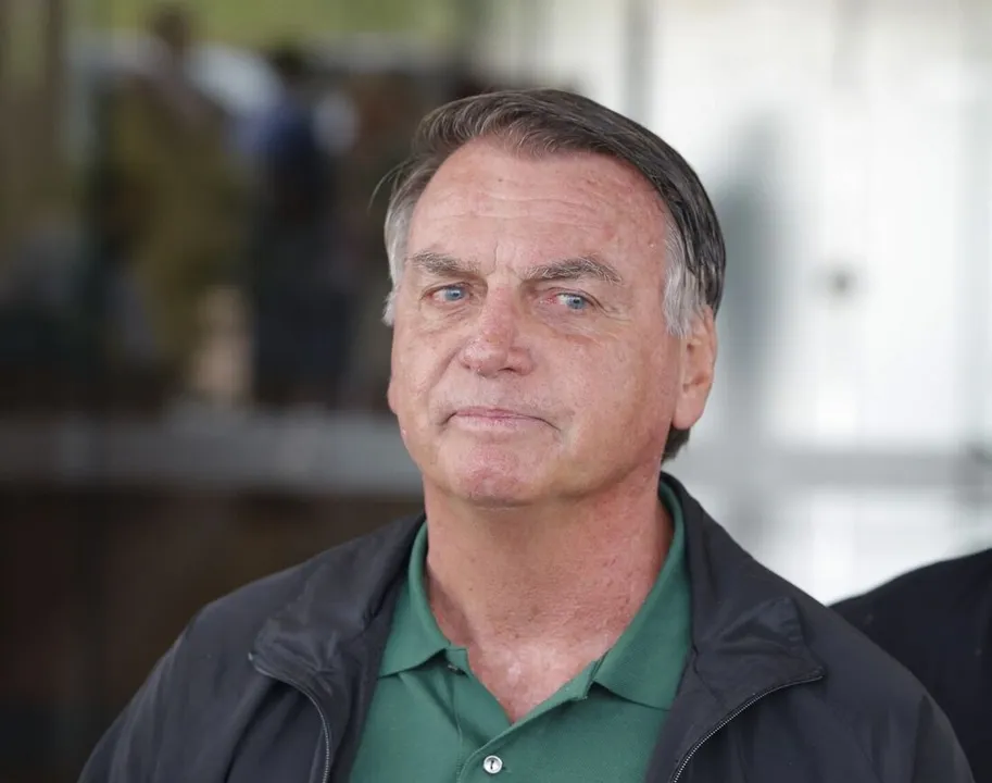 Ex-presidente Jair Bolsonaro internado
