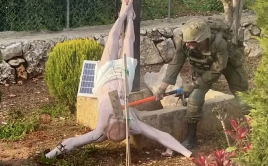 Soldado israelense vandalizou imagem de Jesus Cristo