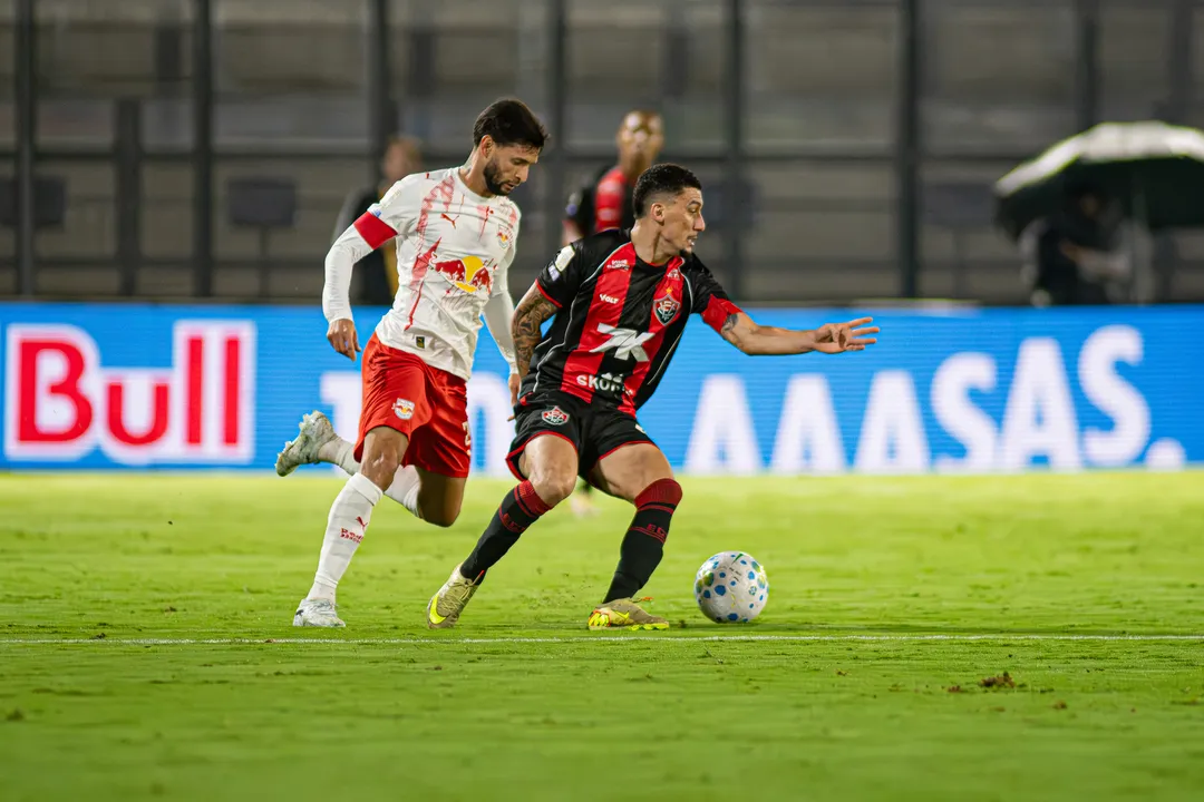 Vitória e Bragantino pela 16ª rodada do Brasileirão