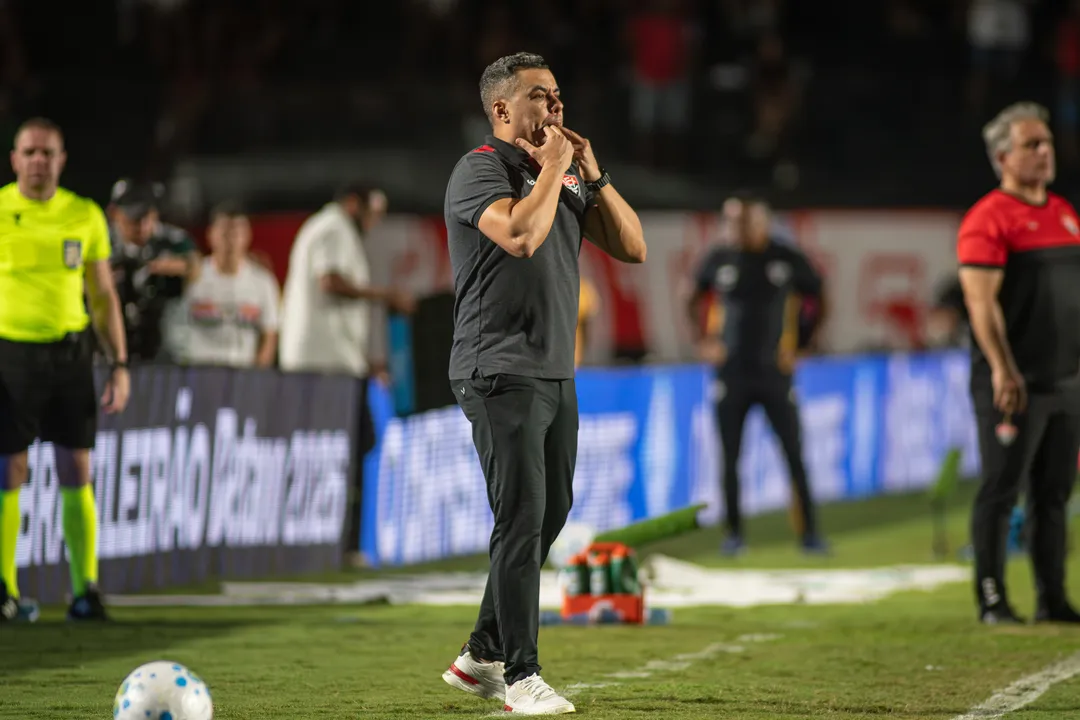 Jair Ventura vive bom momento no comando do Leão