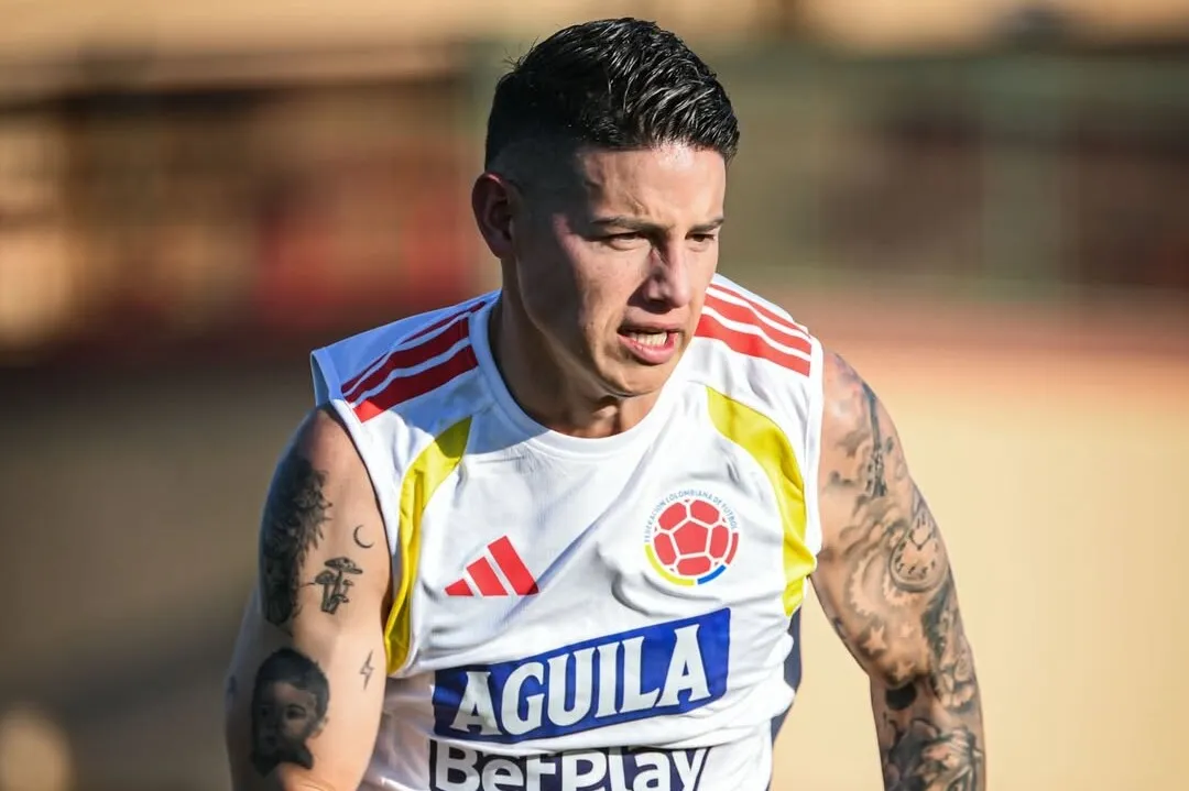 James Rodriguez em treino pela Colômbia