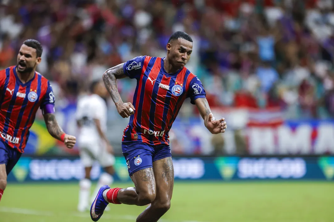 Após pênalti perdido, Jean Lucas reforça união do elenco do Bahia e sai em defesa de Willian José