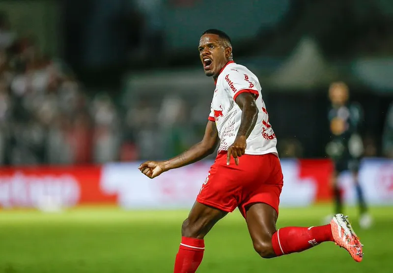 Red Bull Bragantino multa Gustavo Marques em 50% do salário após declaração machista contra a árbitra Daiane Muniz