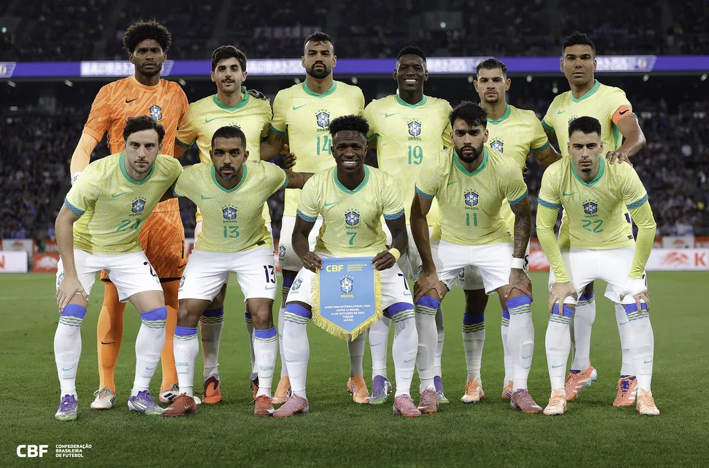 Paulo Henrique esteve entre os titulares no amistoso contra o Japão