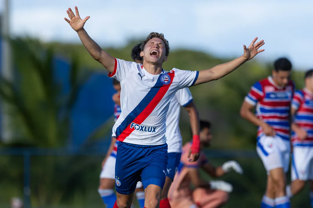 Dell volta a marcar no Bahia e encerra longa seca de gols
