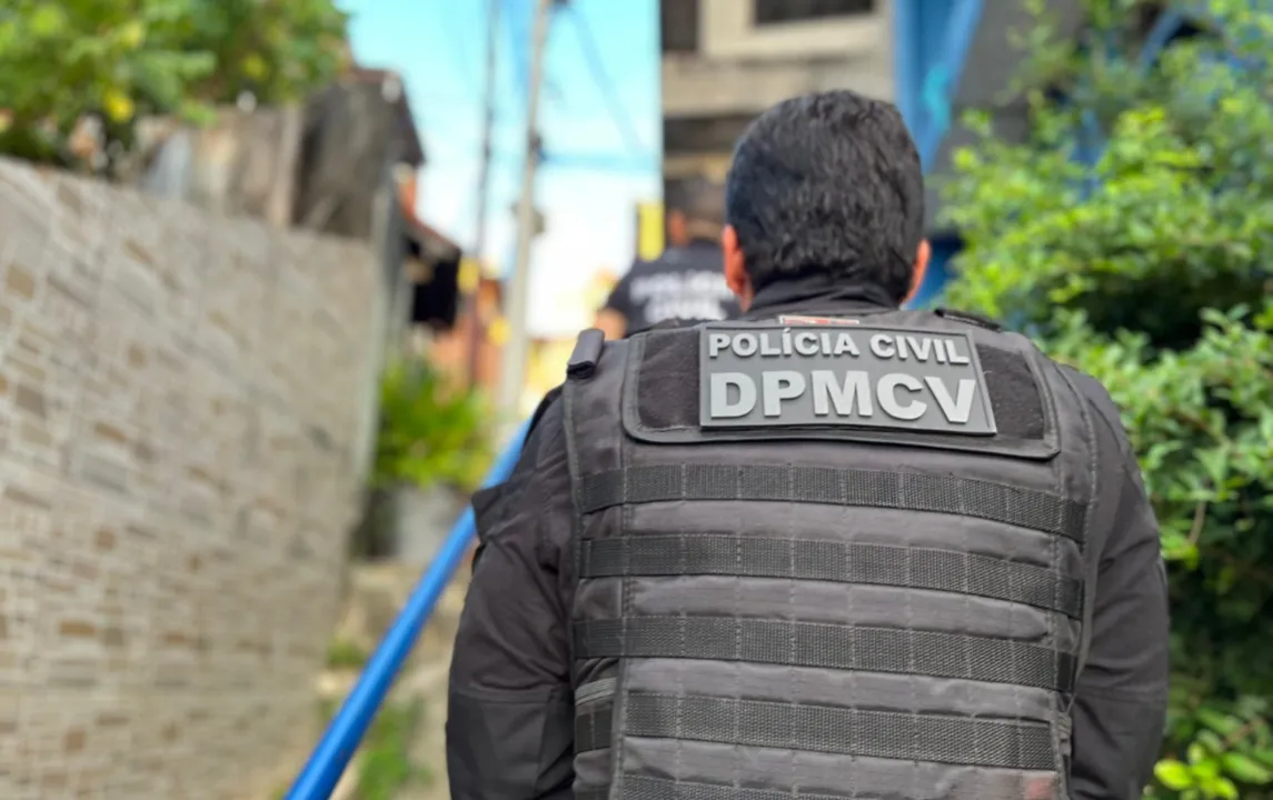 Suspeito permanece custodiado