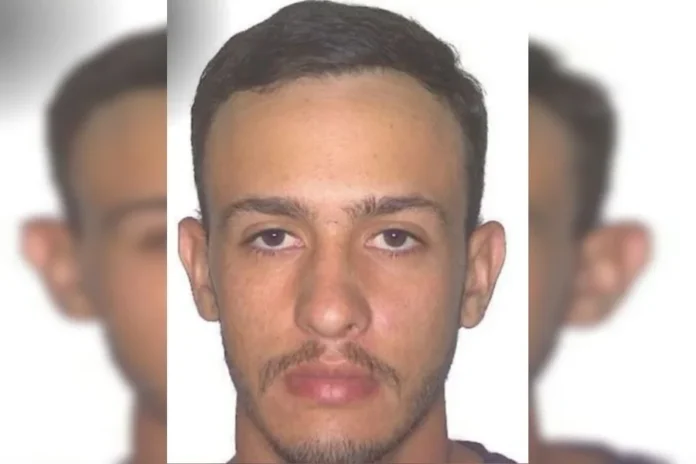 Leandro Pereira de Andrade sofreu uma parada cardíaca após ser atingido pelo animal