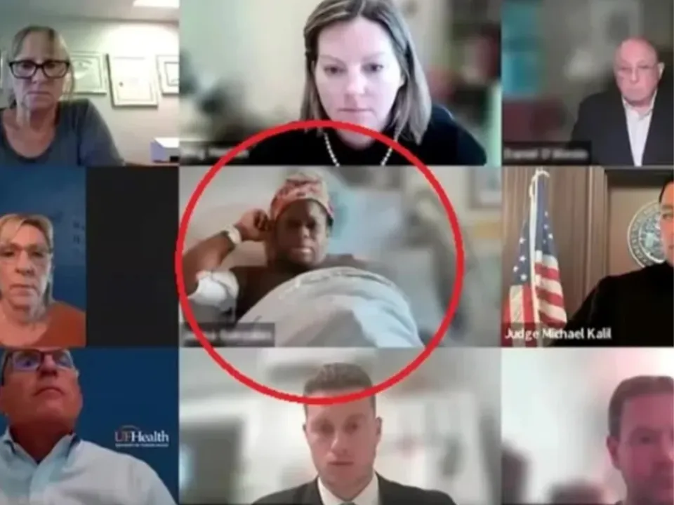 Mulher estava internada em um hospital quando participou de uma audiência virtual