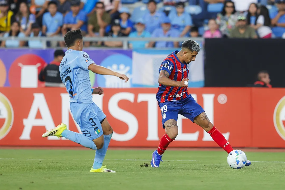 Atacante uruguaio reconhece que gol cedo do O’Higgins mudou planos do Bahia, mas garante confiança total para o jogo de volta em Salvador