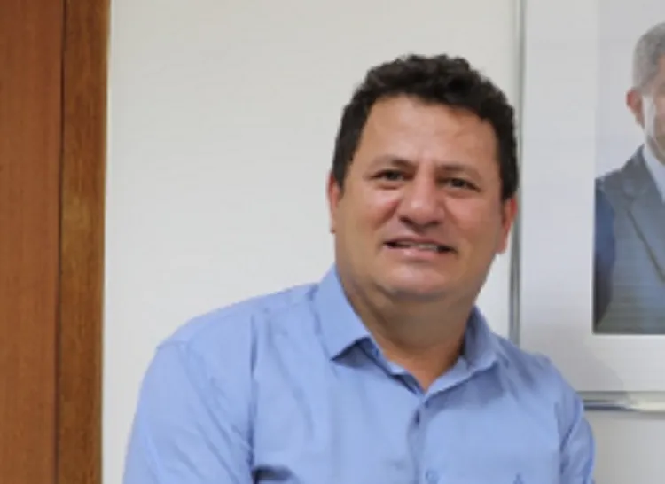 Edas Justino (PCdoB), prefeito de Caetanos