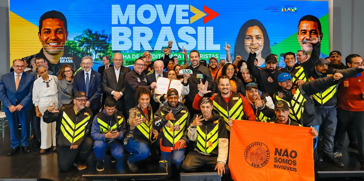Lula durante cerimônia alusiva ao lançamento do Move Aplicativos.
