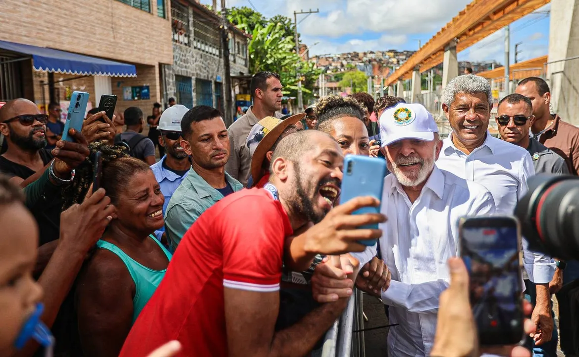 Lula no Subúrbio Ferroviário de Salvador