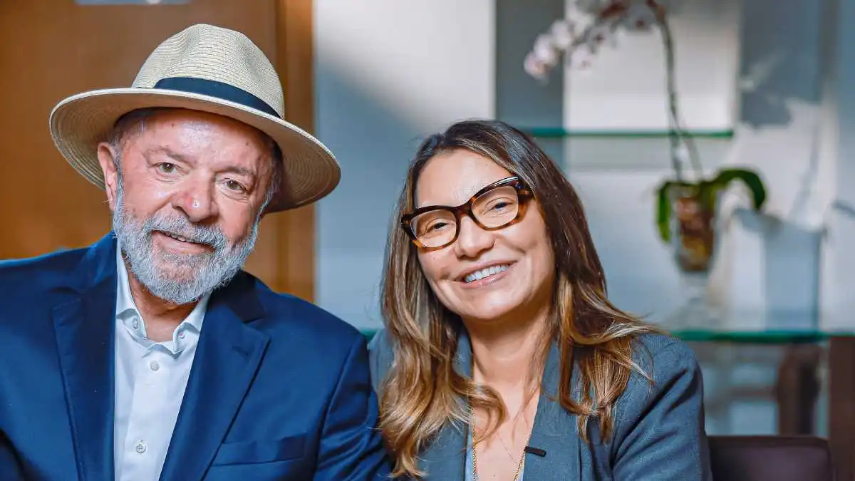 Lula ao lado da primeira-dama Janja