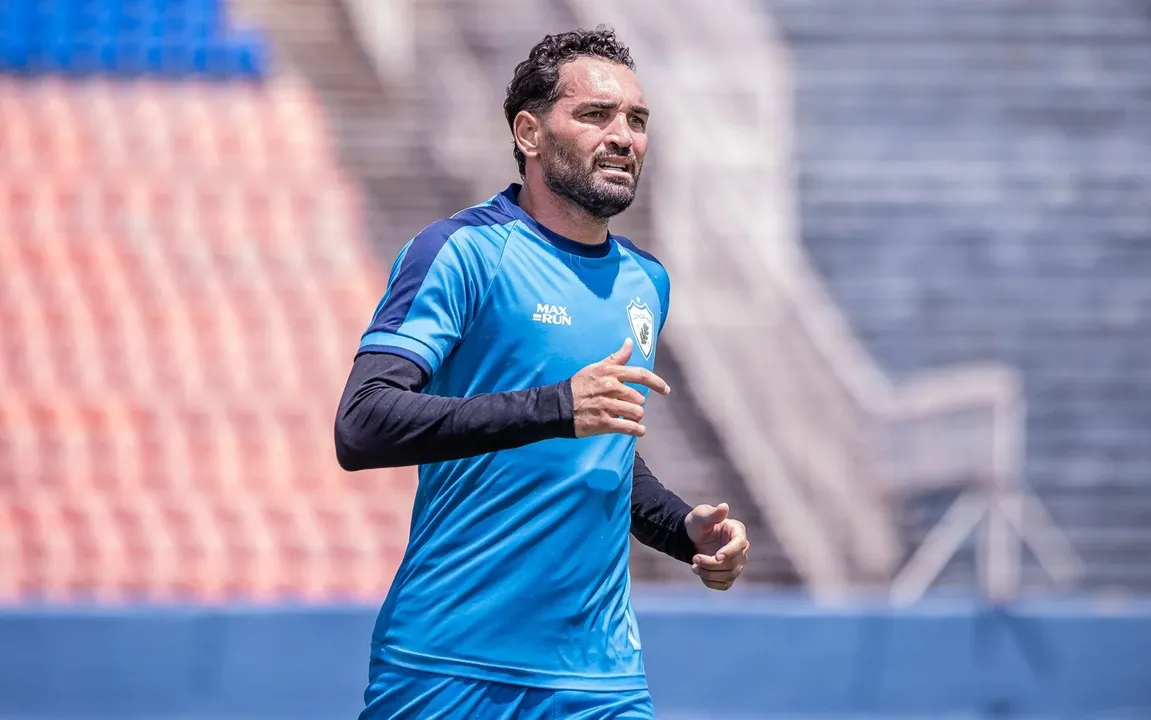 Gilberto em treinamento pelo Londrina